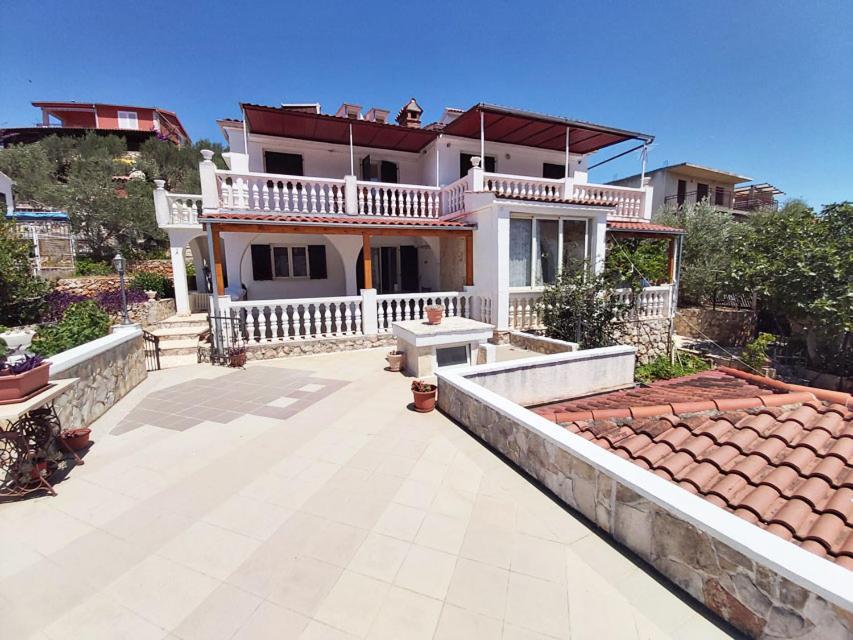 Apartments Carmen Vinišće المظهر الخارجي الصورة
