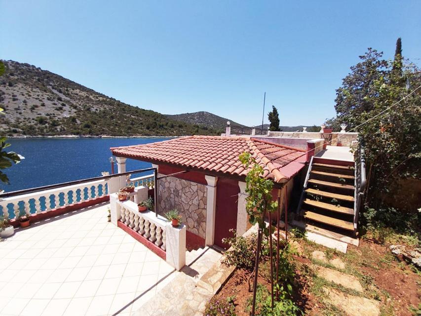 Apartments Carmen Vinišće المظهر الخارجي الصورة