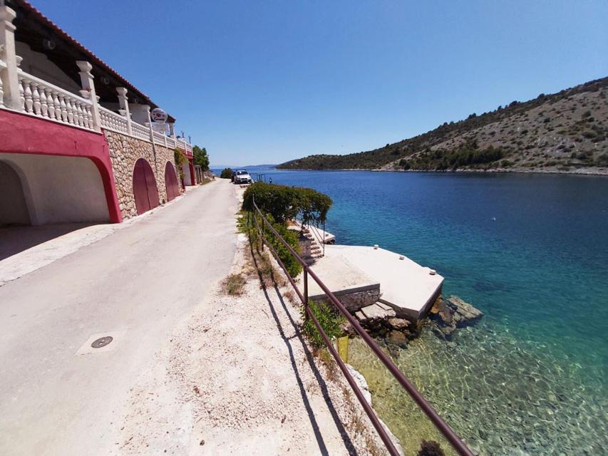 Apartments Carmen Vinišće المظهر الخارجي الصورة