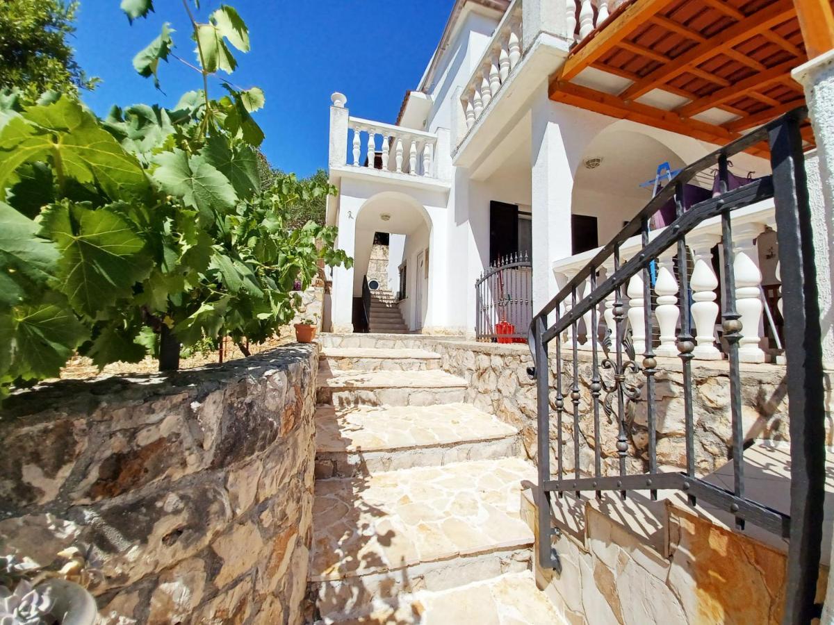 Apartments Carmen Vinišće المظهر الخارجي الصورة