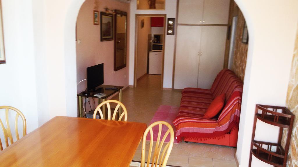 Apartments Carmen Vinišće الغرفة الصورة