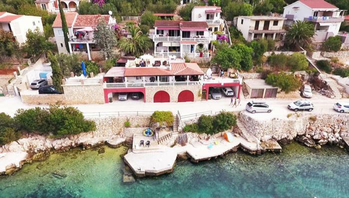 Apartments Carmen Vinišće المظهر الخارجي الصورة