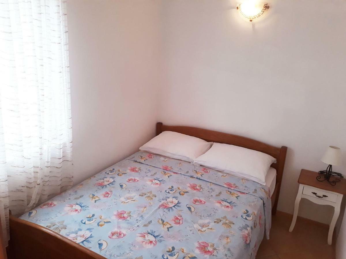 Apartments Carmen Vinišće المظهر الخارجي الصورة